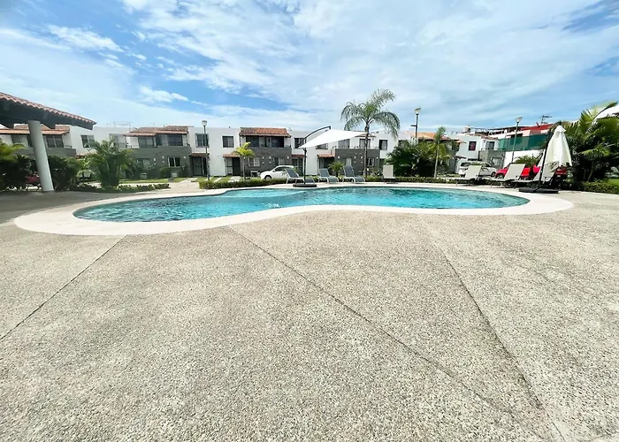 Modern Pool Side 3 Bedroom House, Puerto Vallarta
