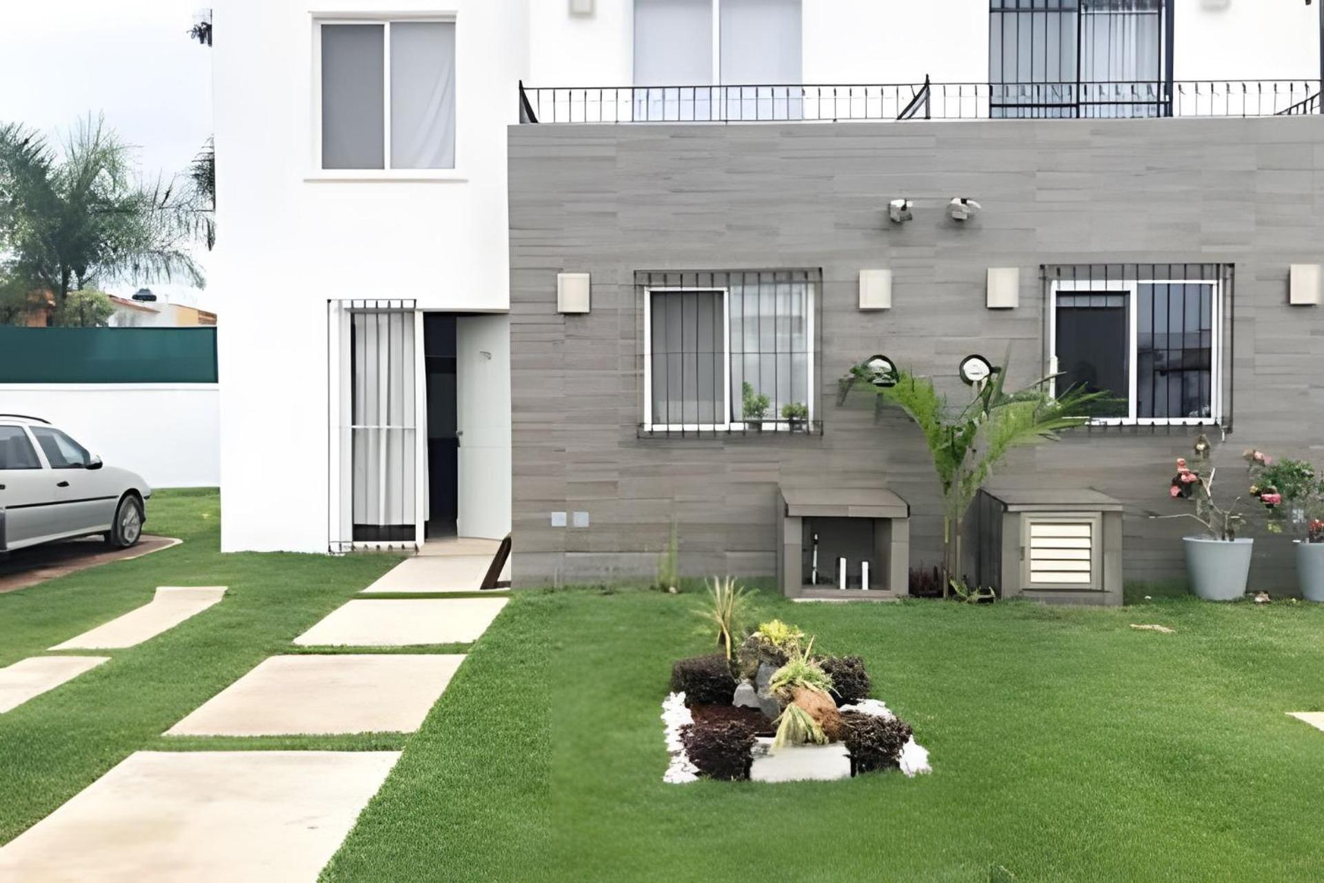 Modern Pool Side 3 Bedroom House, Сasa de vacaciones Puerto Vallarta